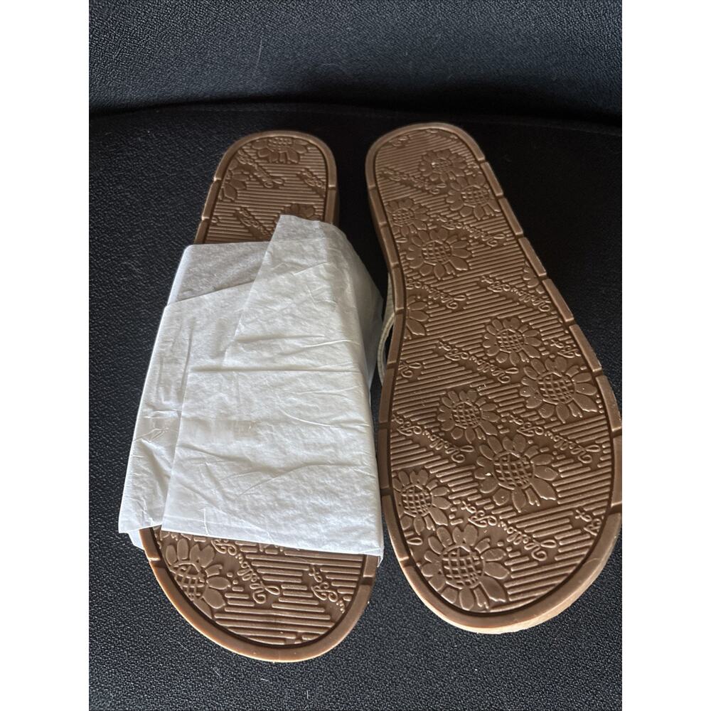 Yellow Box White Felena Bone Flip Flops Women’s Size 8 - Picture 3 of 3